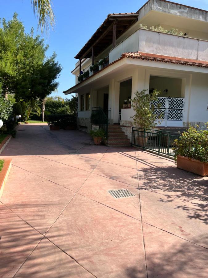 Villa Fugari Mondello Palermo Exterior foto